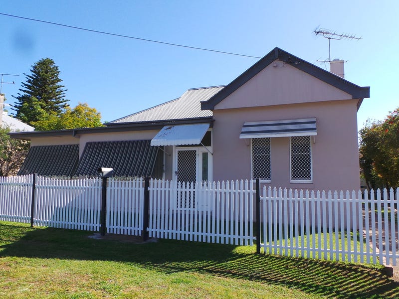 21 King Street, West Tamworth, NSW 2340 21 King Street, West Tamworth, NSW 2340