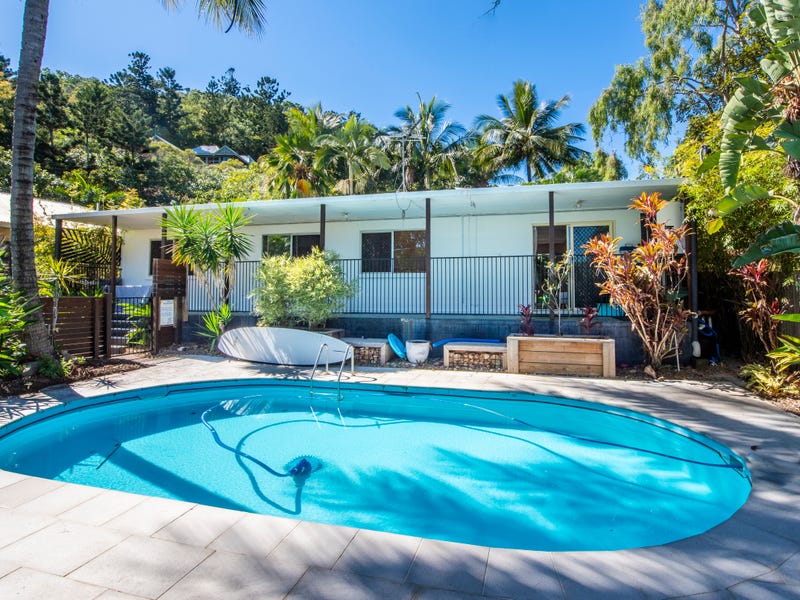 4 Boulder Court, Nelly Bay, Qld 4819 Property Details