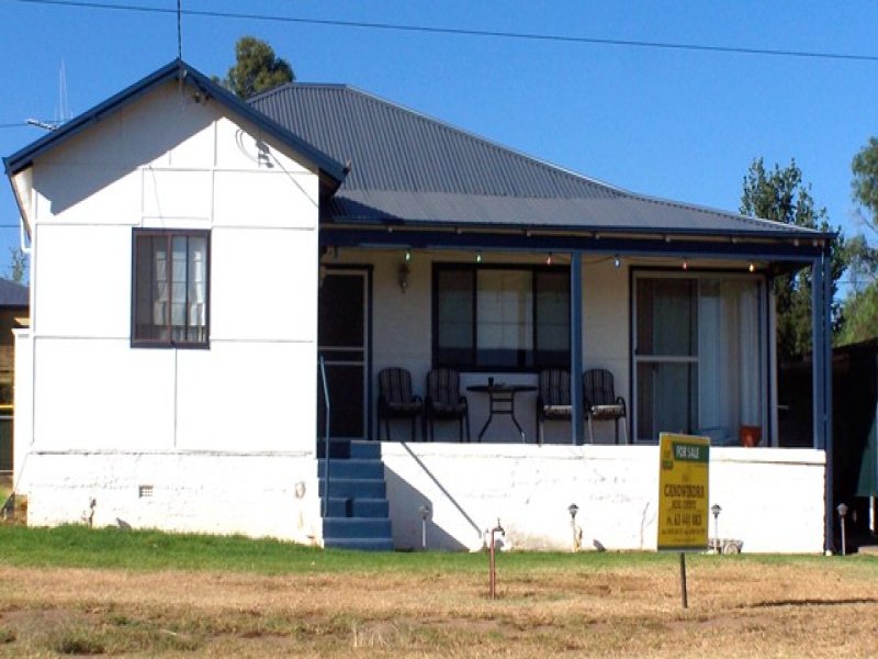 10 Cowra St, Canowindra, NSW 2804 Property Details