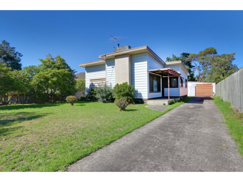 18 Macdonald Grove, Mornington, Vic 3931 Property Details