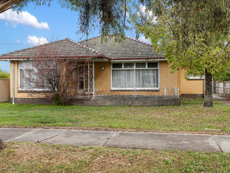 14 Sayle Street, Sebastopol, Vic 3356 House for Sale