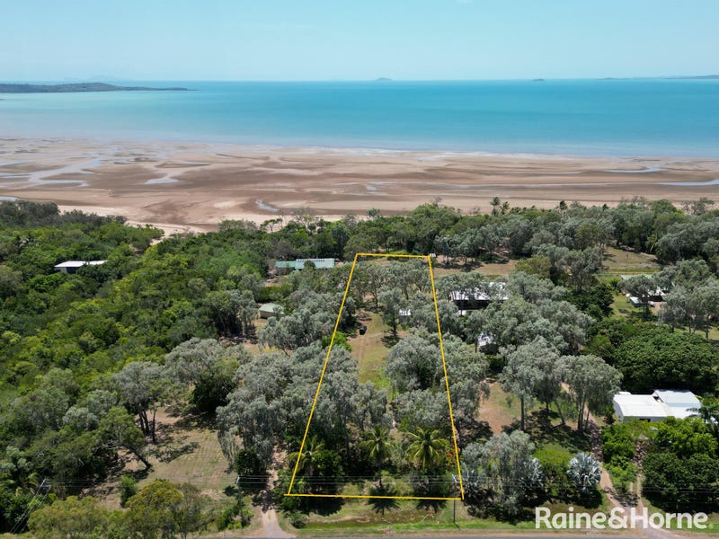 176 Miran Khan Drive, Armstrong Beach, QLD 4737
