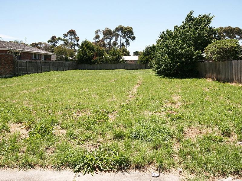 15 Dearing Avenue, Cranbourne, VIC 3977