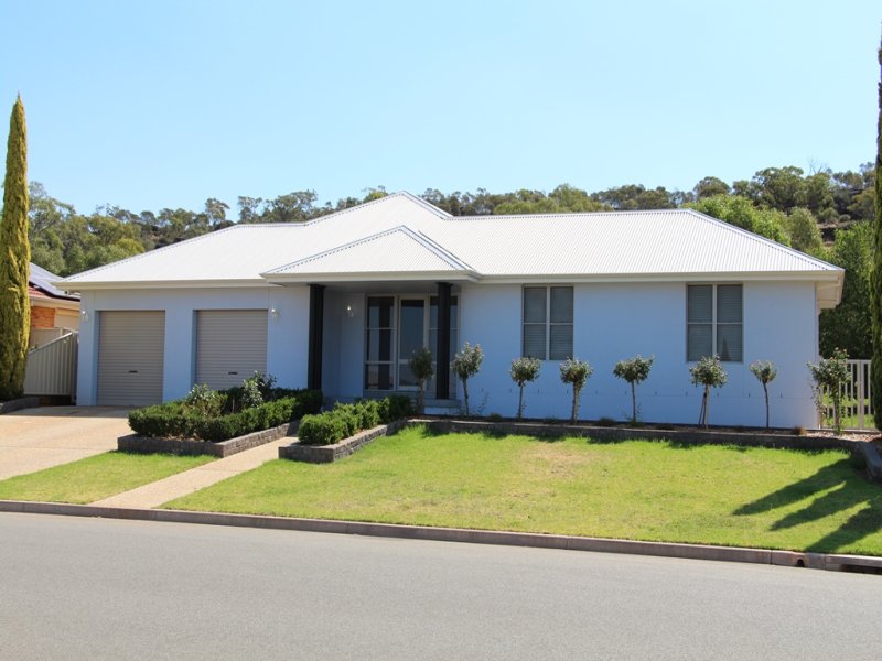 52 Nicholls Street, Griffith, NSW 2680 Property Details