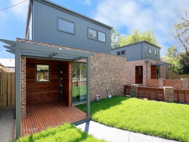 2/911A Carlyle Street, Croydon, Vic 3136 Property Details