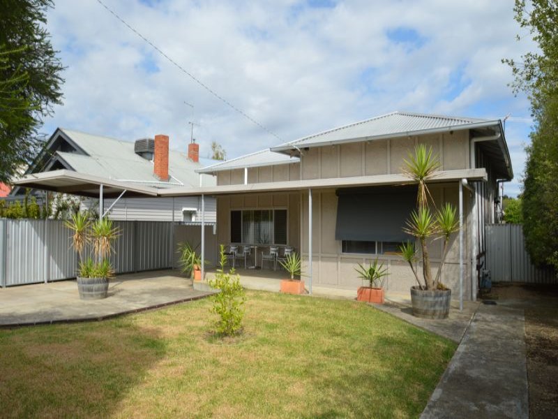 18 MURDOCH ROAD, Wangaratta, Vic 3677 Property Details