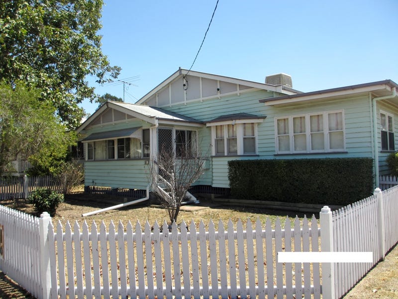 11 Archibald Street, Dalby, Qld 4405