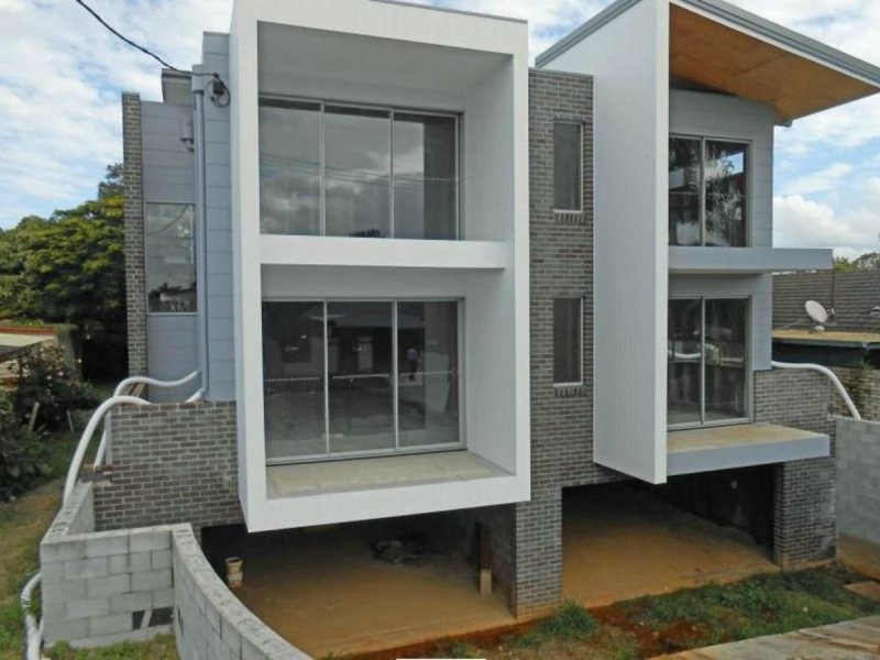 24 Drake Avenue, Paradise Point, QLD 4216