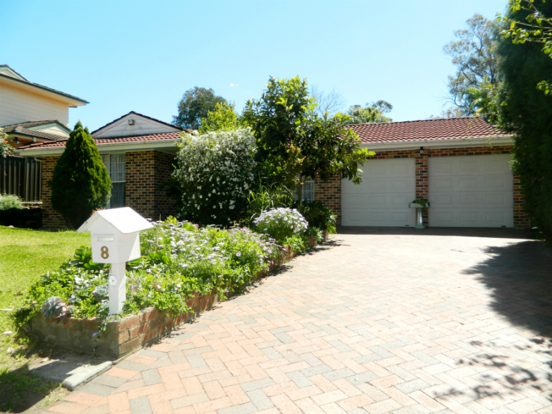 8 Endeavour Drive, Winmalee, NSW 2777