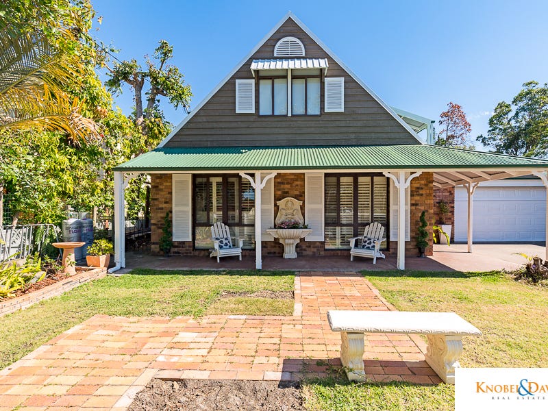 20 Beagle Avenue, Banksia Beach, QLD 4507