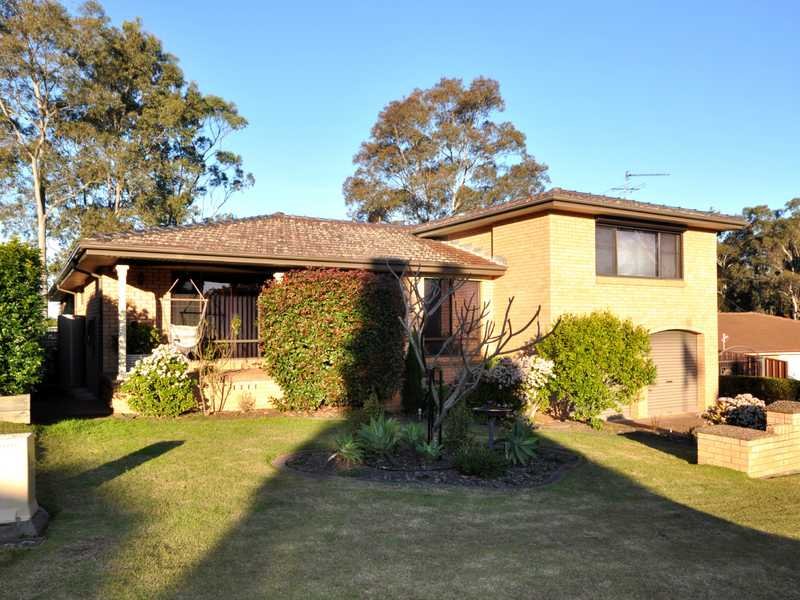 4 Daydream Close, Ashtonfield, NSW 2323 Property Details
