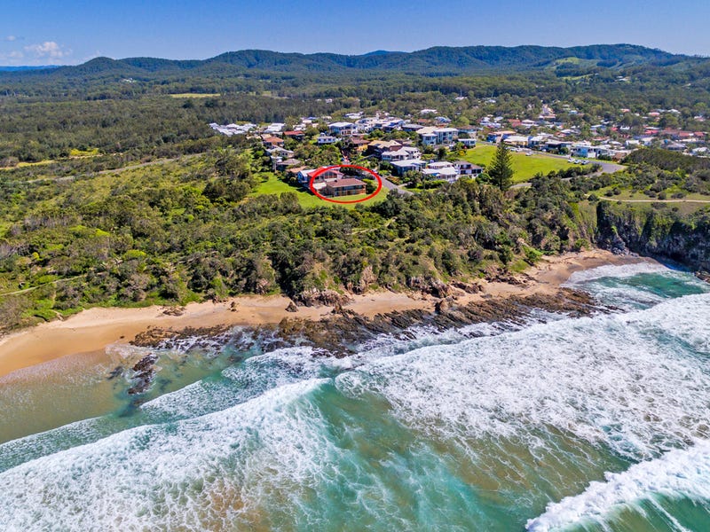 1 Lighthouse Cres, Emerald Beach, NSW 2456