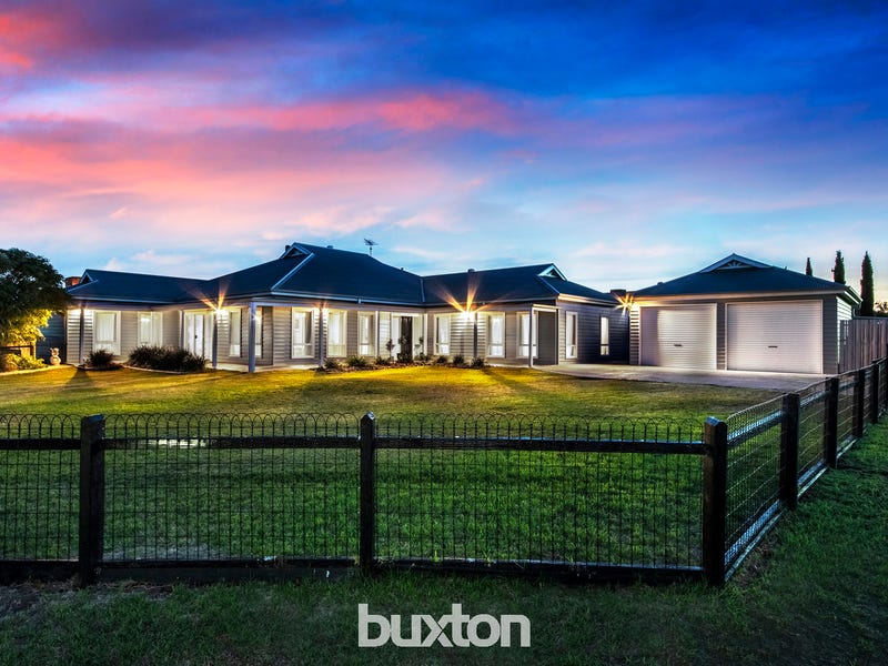 2 Tuscan Court, Waurn Ponds, Vic 3216