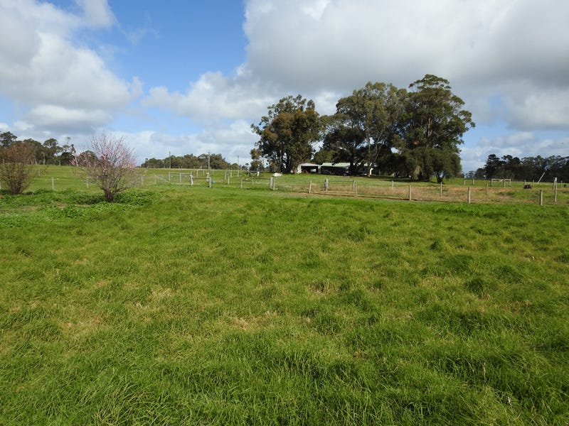 19 Lovejoy Road, Cowaramup, WA 6284