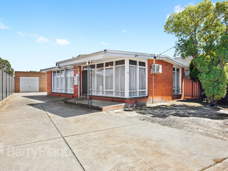 15 Errington Road, St Albans, VIC 3021