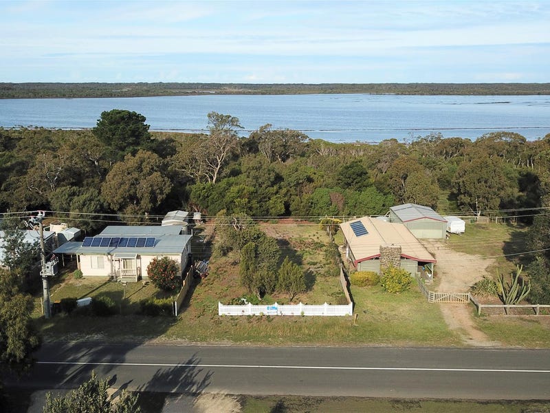 368 National Park Road, Loch Sport, VIC 3851