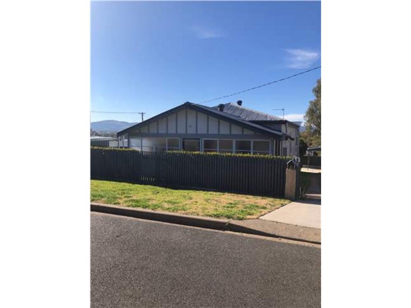 11 North Avenue, Quirindi, NSW 2343