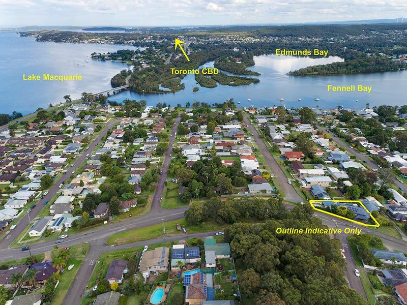 18 Macquarie Road, Fennell Bay, NSW 2283