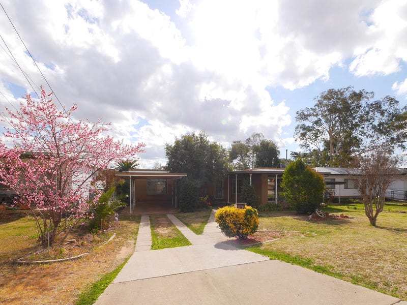 14 Street, Cowra, NSW 2794