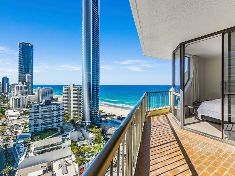 Surf's up in Surfers Paradise - Holiday Insider