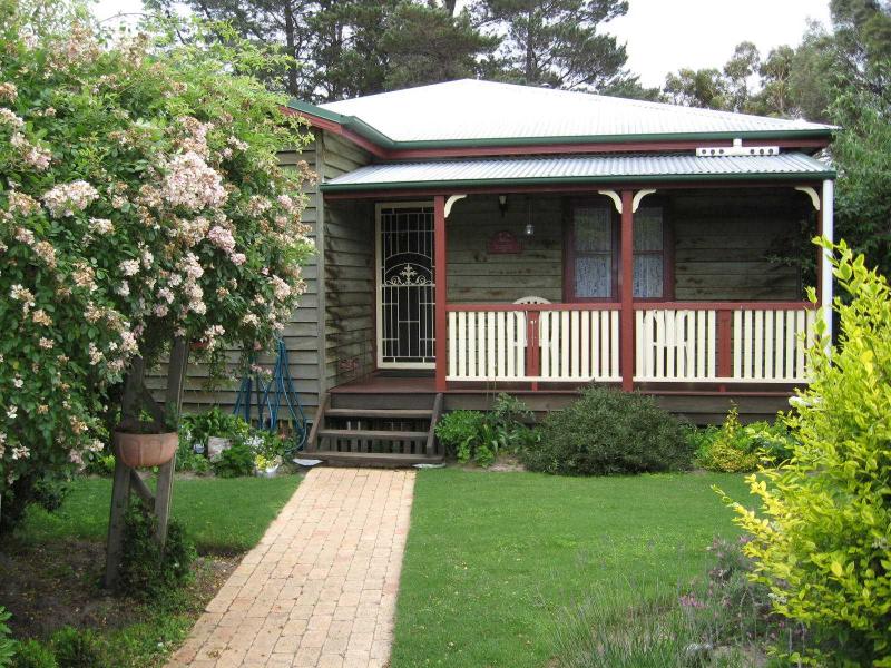 12 Anzac Street, Stanthorpe, QLD 4380