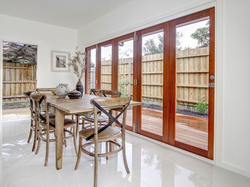 2/20 Wellington Street, Mornington, Vic 3931 Property Details