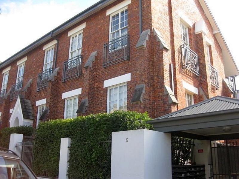 12 2-6 discount thames street balmain