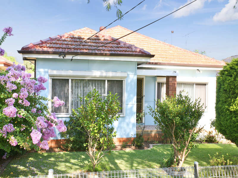 13 Hardy Avenue, Riverwood, NSW 2210 Property Details