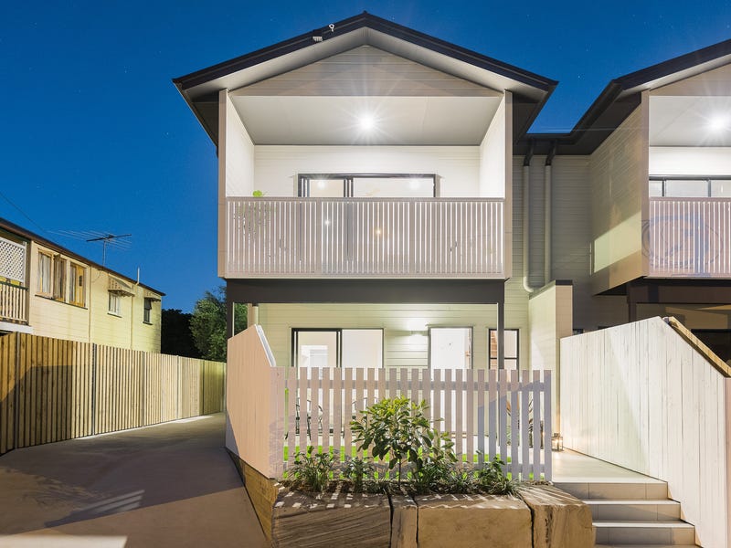 2/18 Barclay Street, Sandgate, Qld 4017 - Property Details