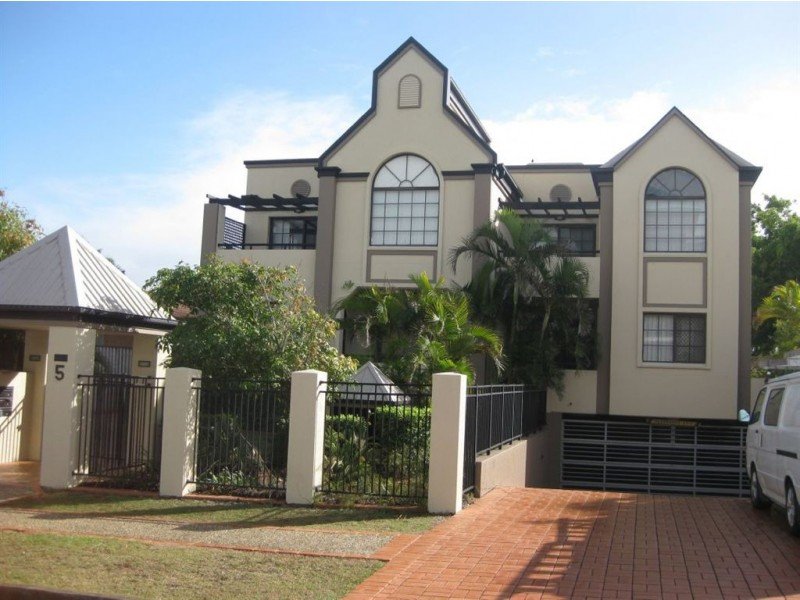 4/7 Sportsman Avenue, Mermaid Beach, QLD 4218