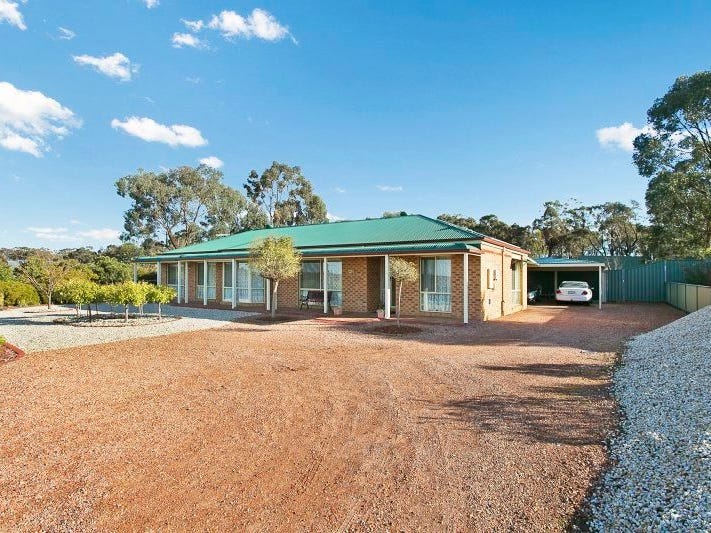 6 Michelle Drive, Maiden Gully, VIC 3551