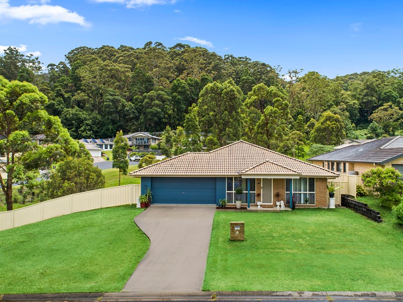 137 Pearce Drive, Coffs Harbour, NSW 2450