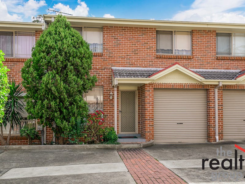 11/1315 Carnation Avenue, Casula, NSW 2170