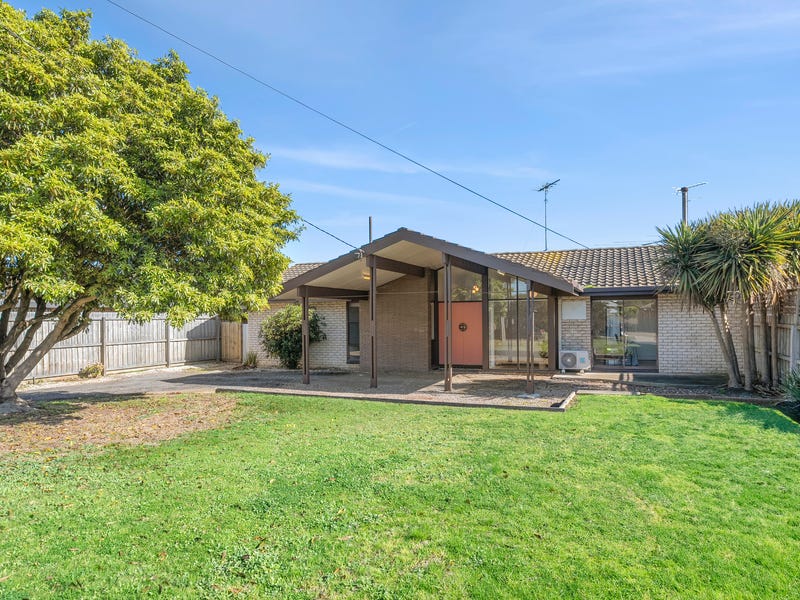 300 Wilsons Road, St Albans Park, Vic 3219 Property Details