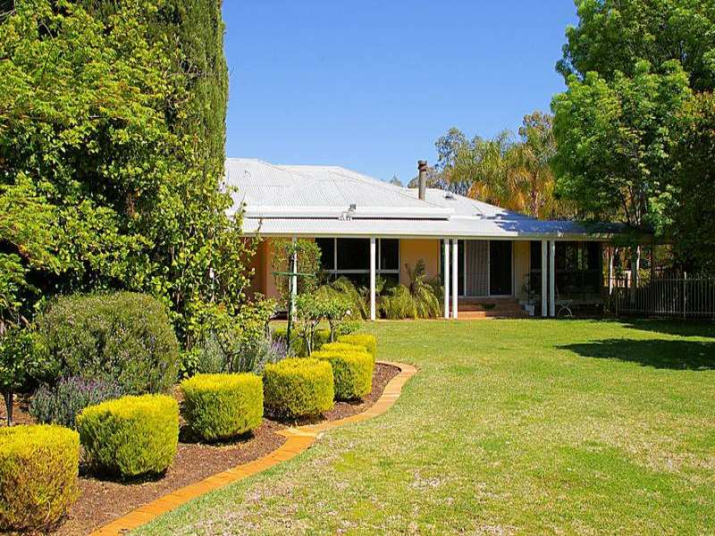 2 Hoyles Road, Yelta, Vic 3505 Property Details