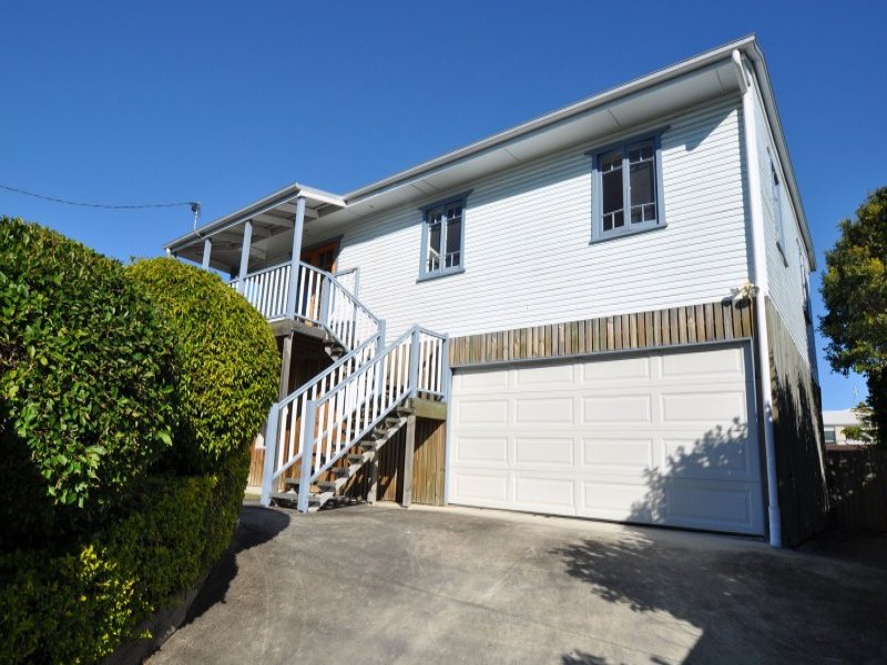 50 Central Street, Labrador, Qld 4215 Property Details