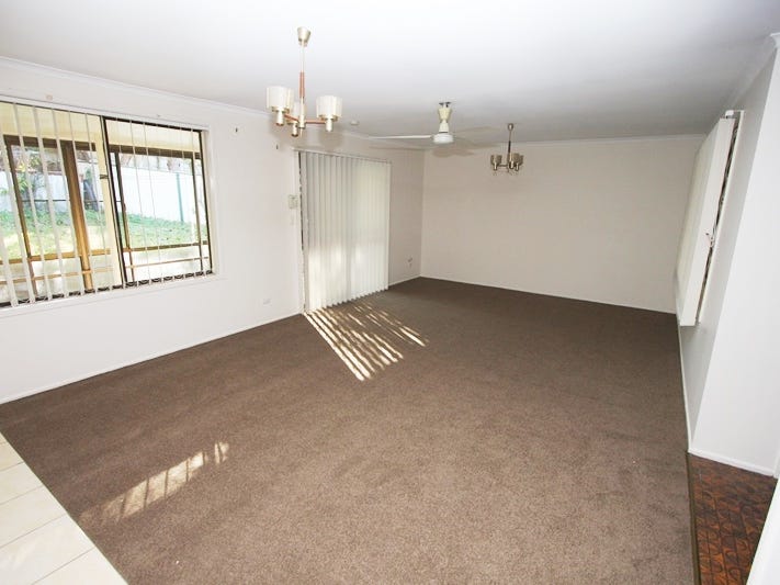 12 Patura Drive, Ashmore, QLD 4214