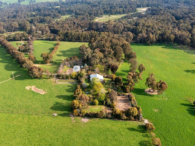 469 CaveatDropmore Road, Caveat, Vic 3660 Property Details