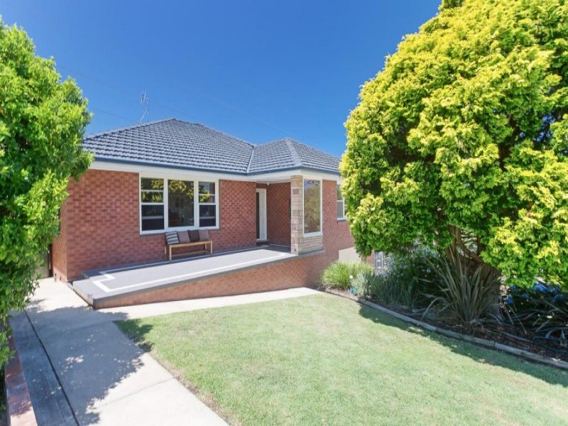 15 Roslyn Avenue, Charlestown, NSW 2290 Property Details