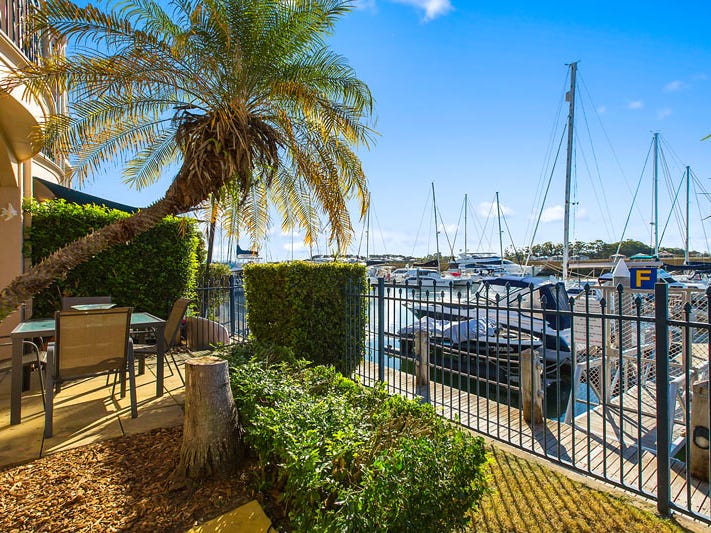 70 John Lund Drive, Hope Island, QLD 4212