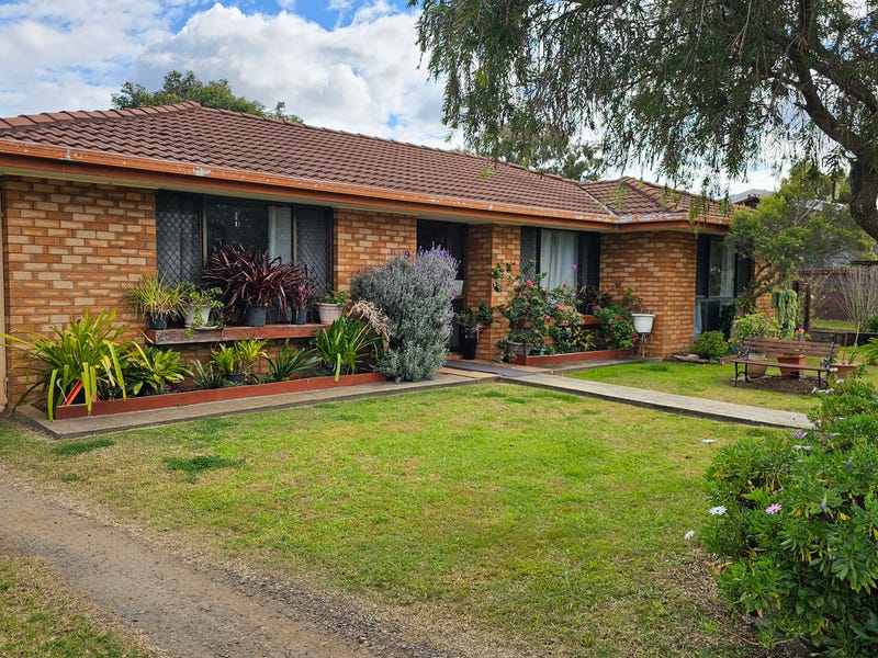 9 John Street, Goombungee, Qld 4354 House for Sale