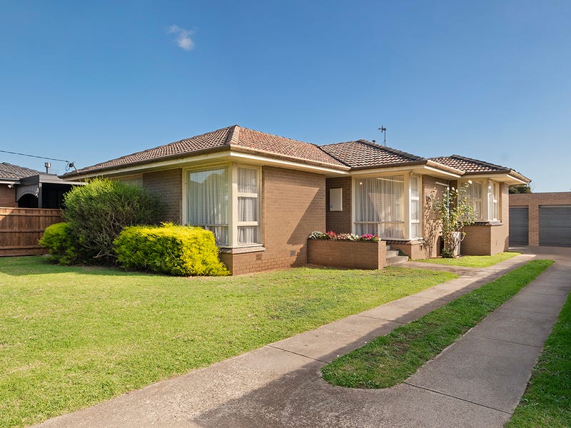 11 High Street, Koroit, Vic 3282 - Property Details