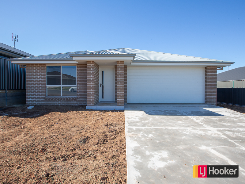 12 Mckay Place, North Tamworth, NSW 2340
