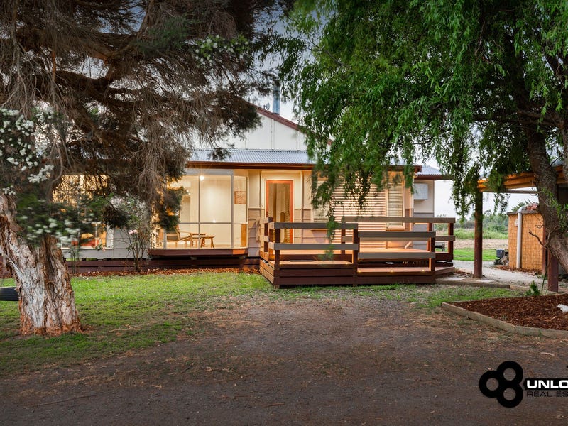 235 Parish Road, Iona, VIC 3815