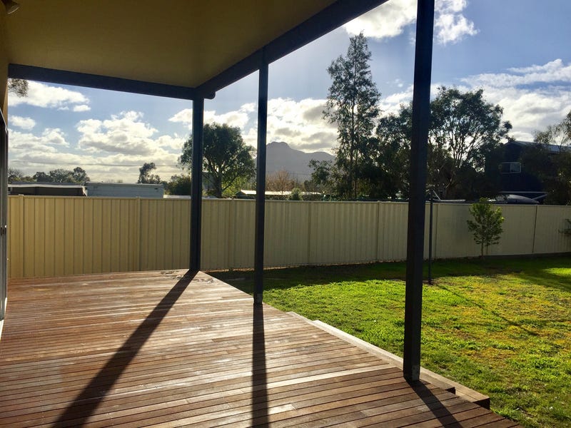 10 Parker Street, Dunkeld, Vic 3294 House for Sale