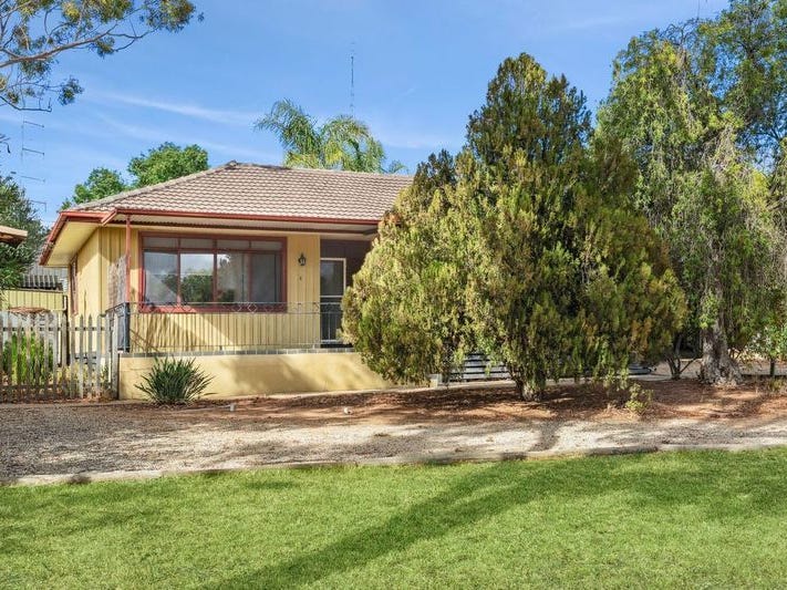 3 Matthews Street, Waikerie, SA 5330 House for Sale