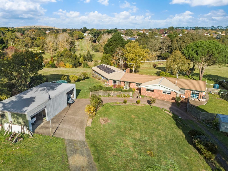 29 Berry Street, Ballan, VIC 3342
