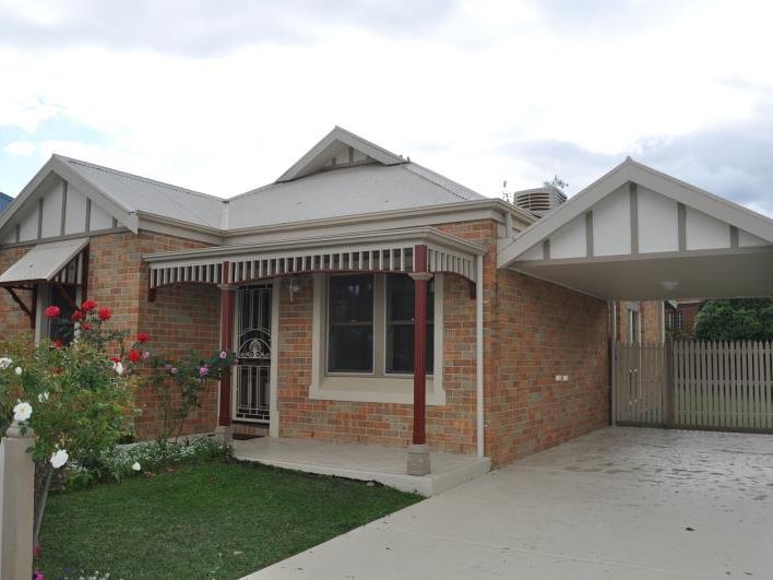 8 Bromley Close, Chirnside Park, VIC 3116