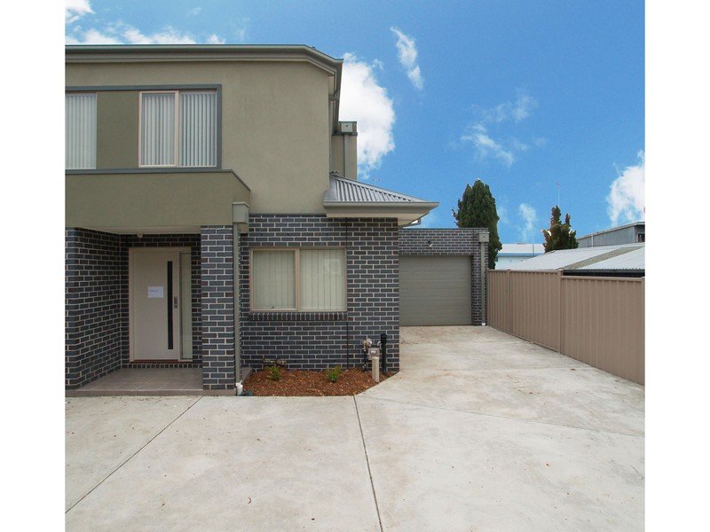 3/106 Middle Street, Hadfield, Vic 3046 Property Details