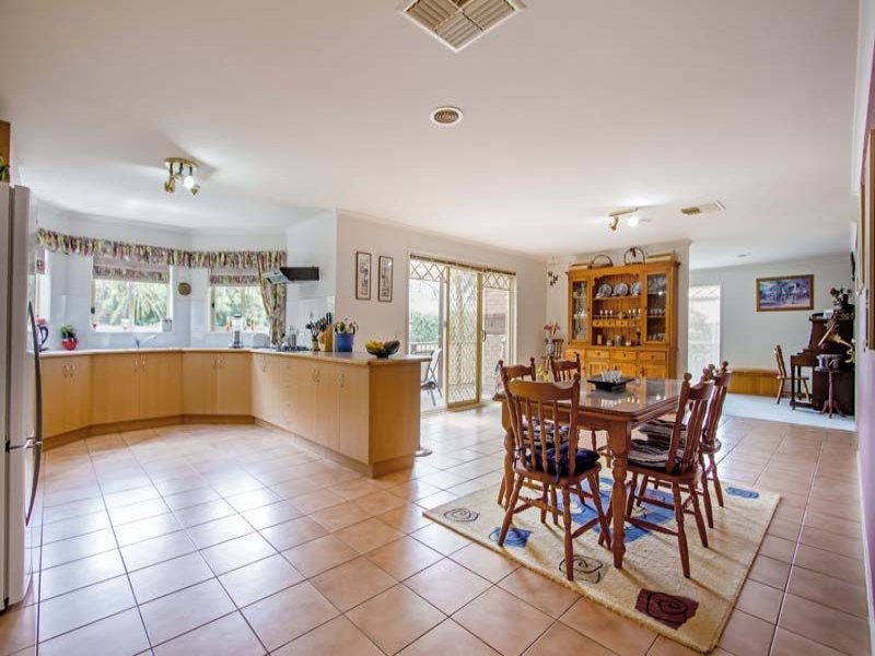 6 Marlo Place, Frankston, VIC 3199